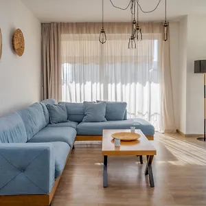 Ελέγξτε τη διαθεσιμότητα
